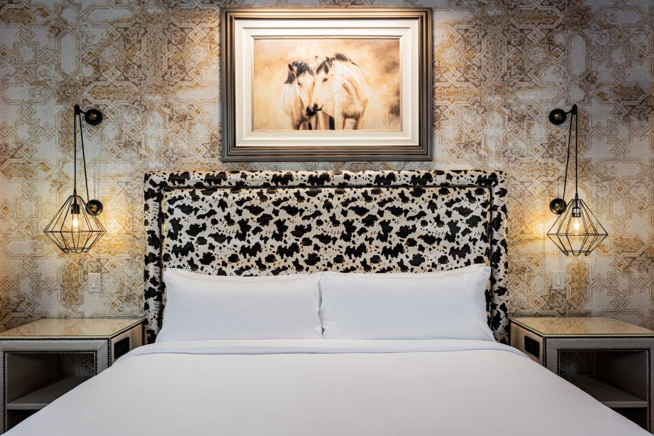 The Brownwood & Hotel The Villages